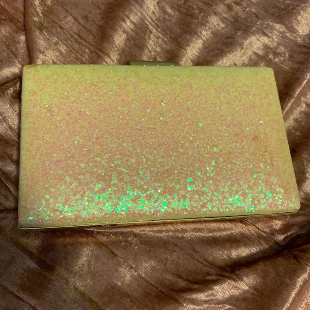 Glittet Satchel